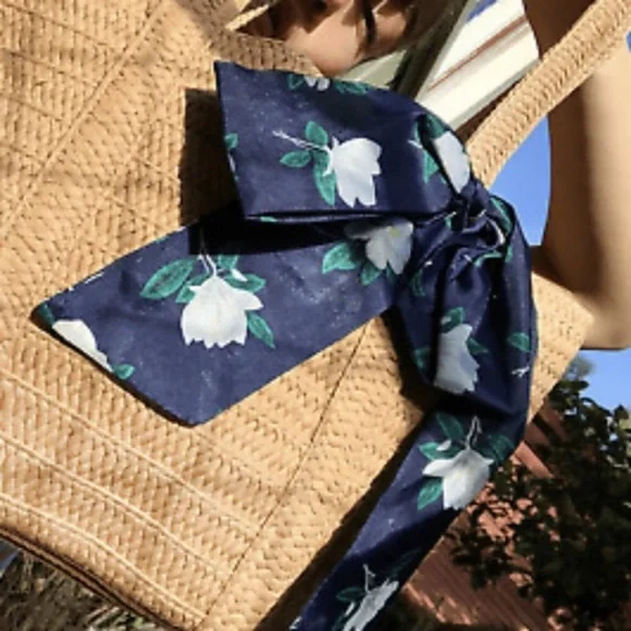 Draper James Everyday Straw Tote - Picture 6 of 6